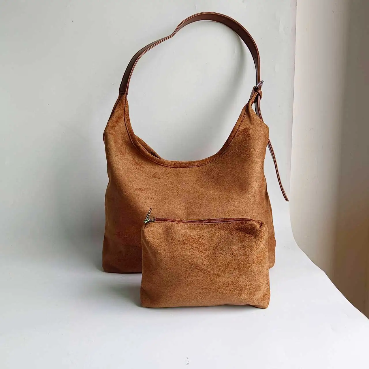Set aus veganem Wildleder, Hut und Tasche, 9,5 cm Krempe, herzförmiger Jazzhut, Unisex-Panamahut, Damenhut mit breiter Krempe, Sombrero – Detail 5