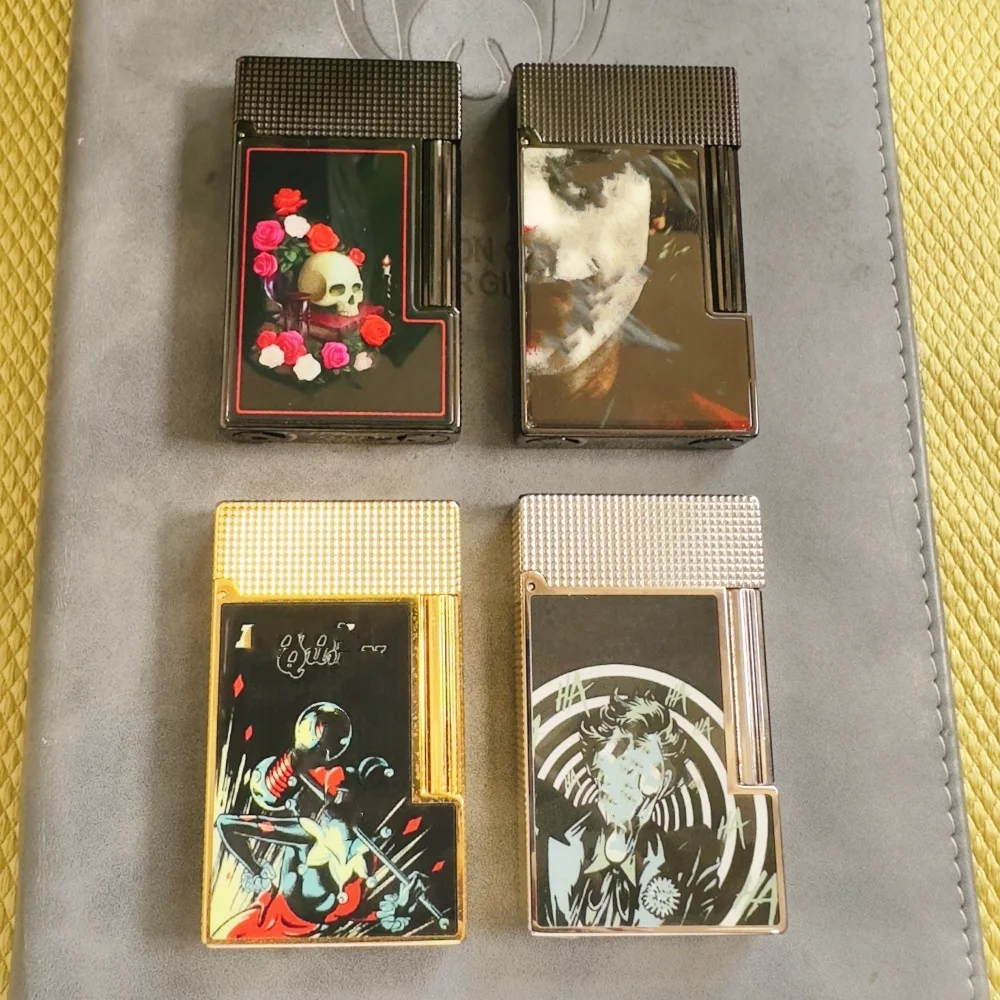 

Luxurious custom-made lighter with a distinctive sound, includes a complimentary custom smoking accessories set.