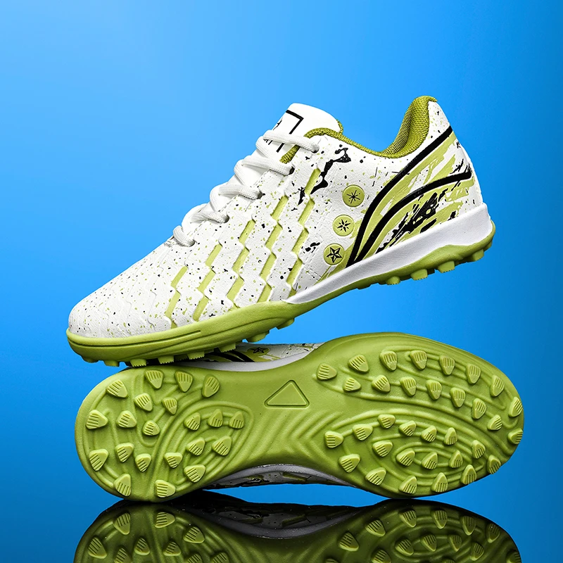 New Men Kids Soccer Shoes Cleats Ultralight Non-Slip Grass Adult Professional Football Boots Boys Training Shoes