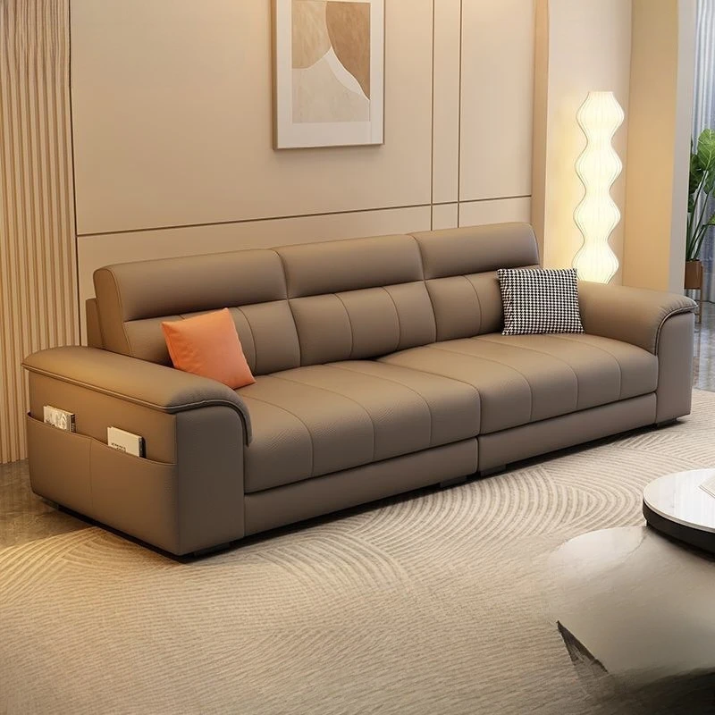 

Прямой диван для небольшой квартиры в гостиной