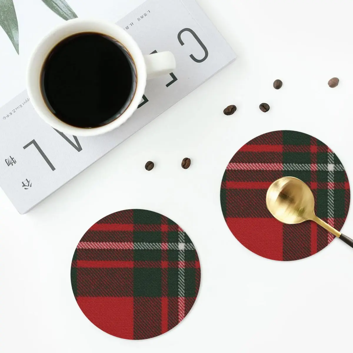 MacGregor - Posavasos Modernos con Diseño de Tartán Escocés, Manteles Individuales de Cuero PVC, Impermeables, para Café, Cocina, Comedor, Juego de 6