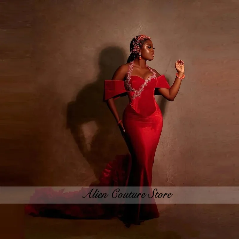 Gorgeous Red Mermaid Prom Dress with Applique Beads Velvet Long Sweetheart Evening Gown with Cap Sleeves for Special Occasions