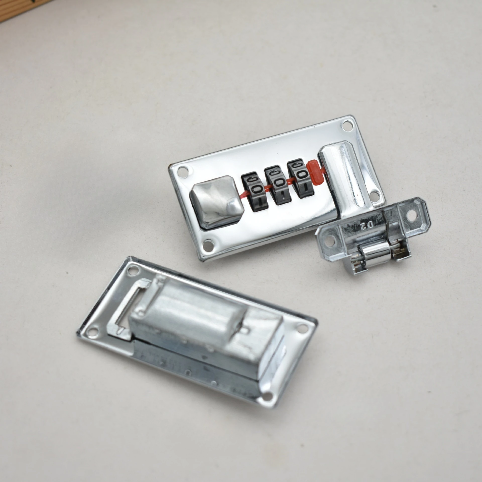 

Алюминиевые чехлы для багажа и косметички на коде формата А5, чтобы заблокировать аппаратные аксессуары, ящик для инструментов, комбинированный замок для шкафа