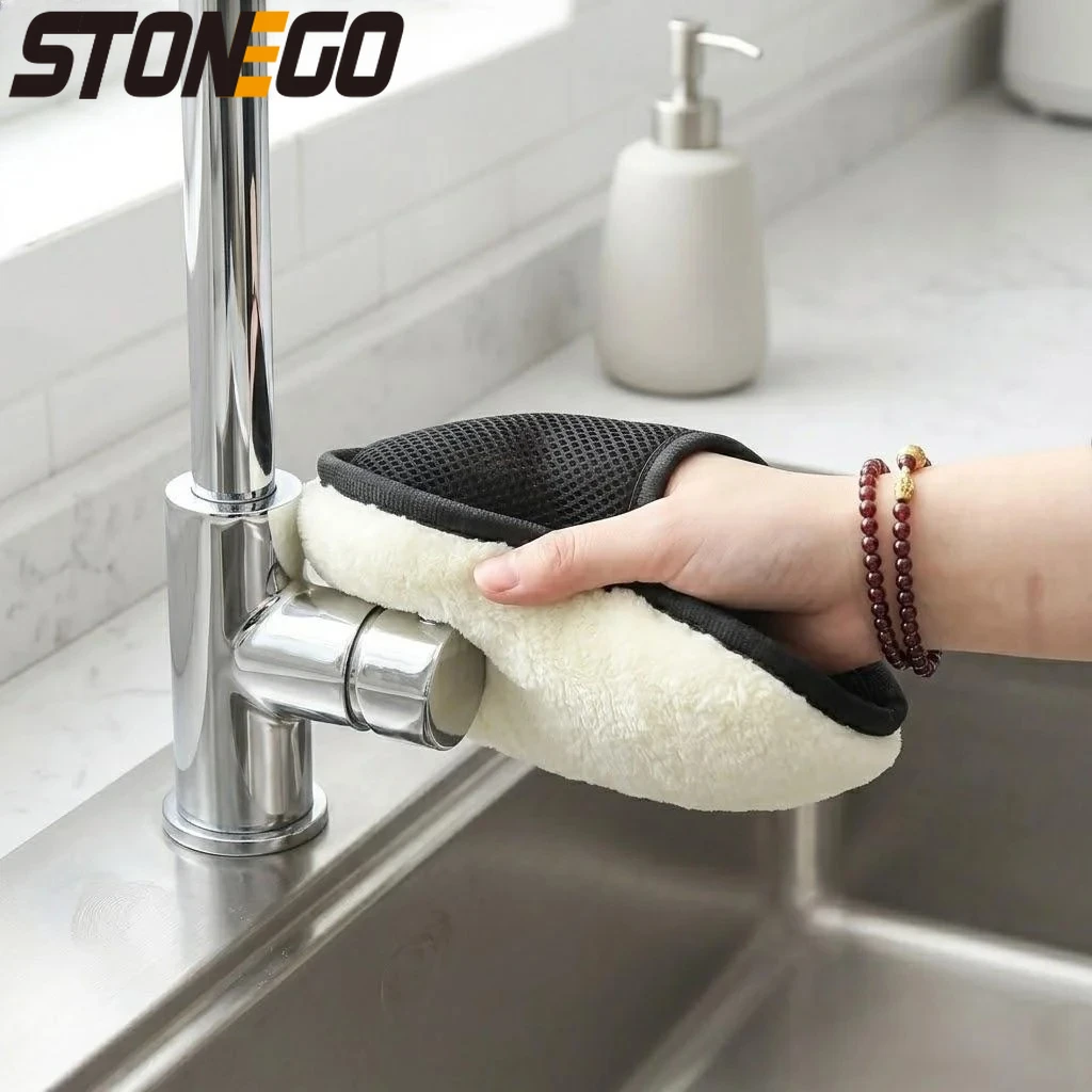Premium Microfiber Car Cleaning Gloves Washing Mitt for Vehicle Care Auto Detailing Cleaning Accessories for Cars Trucks SUVs