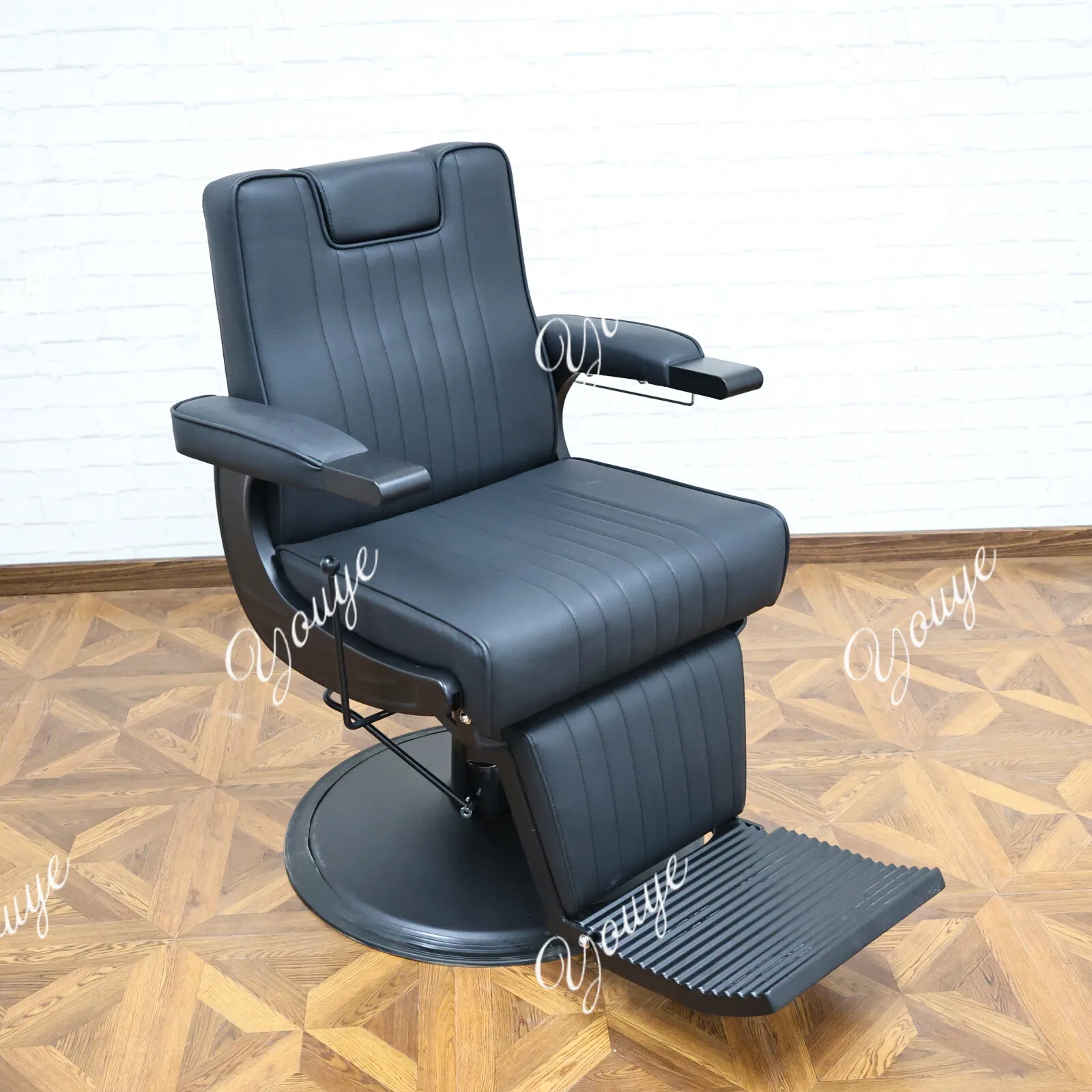 Barber Shop Barber Chair, 360° Rotatable and Recline, Hydraulic Lift, Black Chairs, Customizable Hair Salon Furniture Wholesale