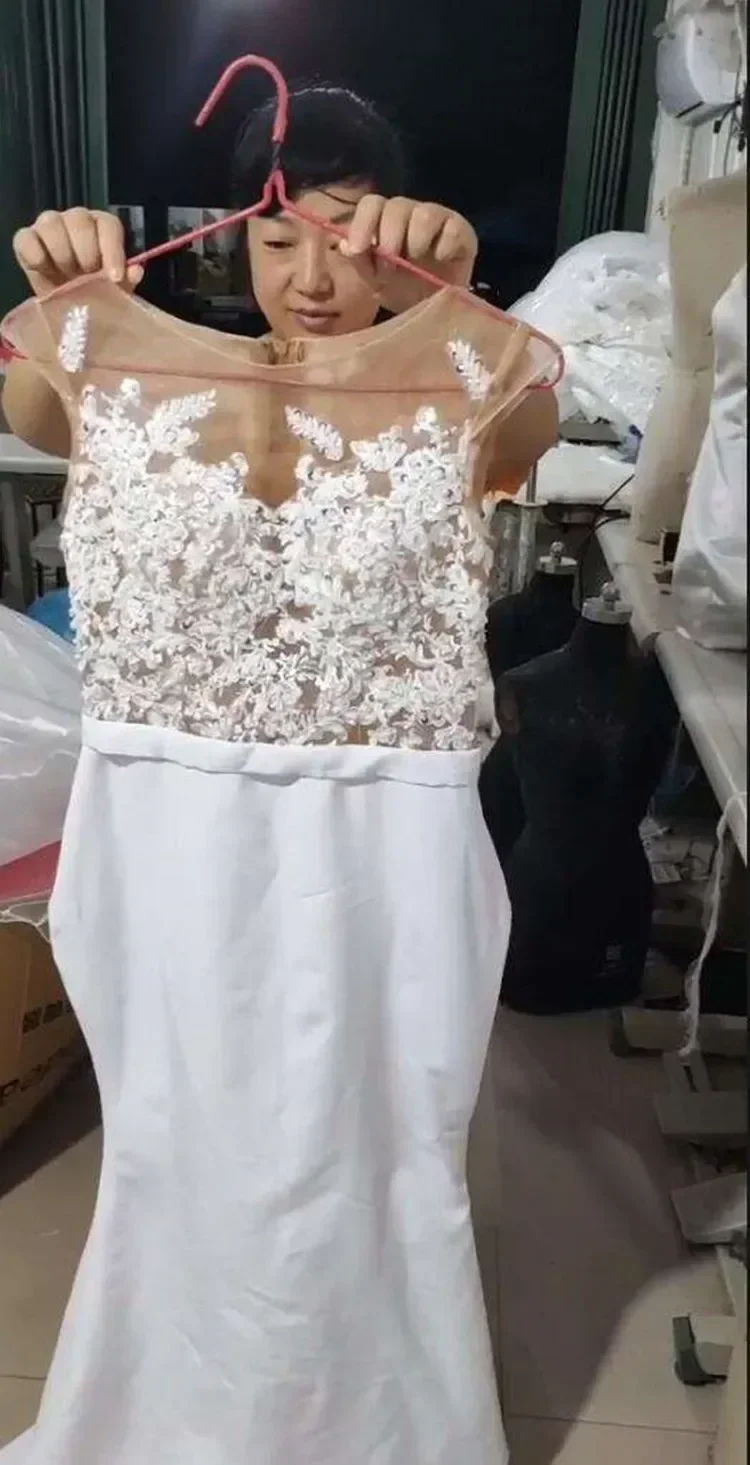 Customized  See Through Lace Appliques Wedding Dress Robe De Mariee Luxe Vintage Africa Sleeveless Mermaid Bridal Gown