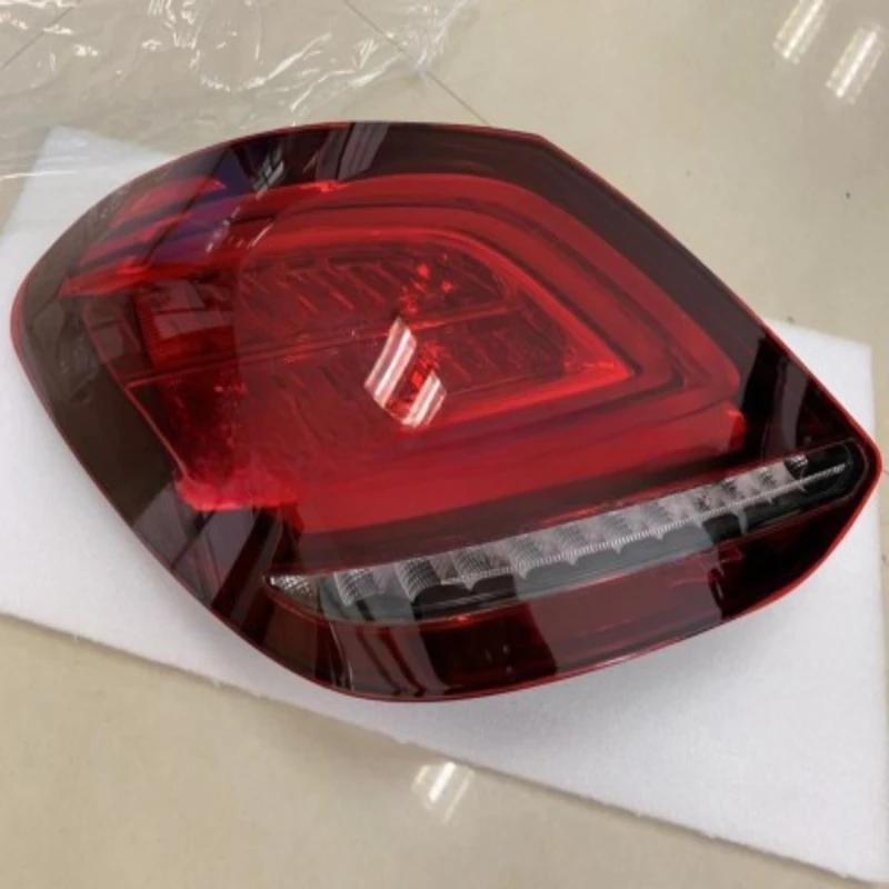 Auto spare parts tail lamp/light for BENZ W205 with logo OEM A2059067103 A2059067203