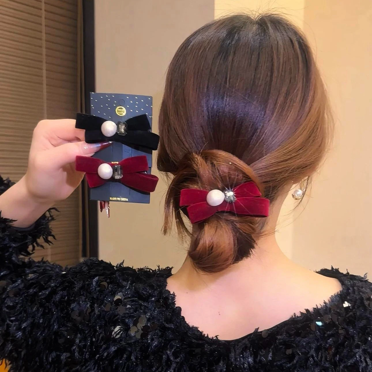 

New Woman Retro Velvet Bow High Elasticity Hair Band versatile Scrunchies pearl Drill Hair Ties Ponytail Holder Hair Accessories