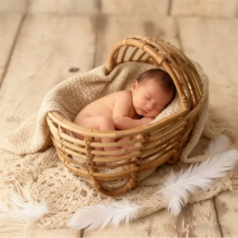 Puntelli per fotografia professionale per neonato in rattan retrò Cestino per bambini Culla in rattan Mobili per fotografia essenziali Strumento da studio 1 pezzo