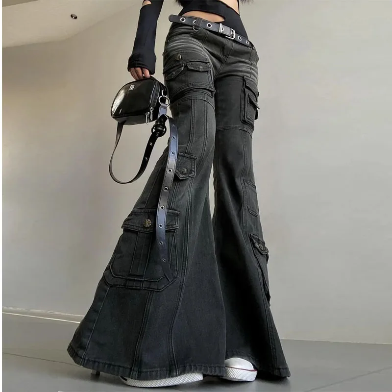 Pantaloni da donna in denim svasato cargo a vita bassa gotico Grunge Dark Academia giapponese Y2k Harajuku Jeans a zampa d'elefante Goblin Core