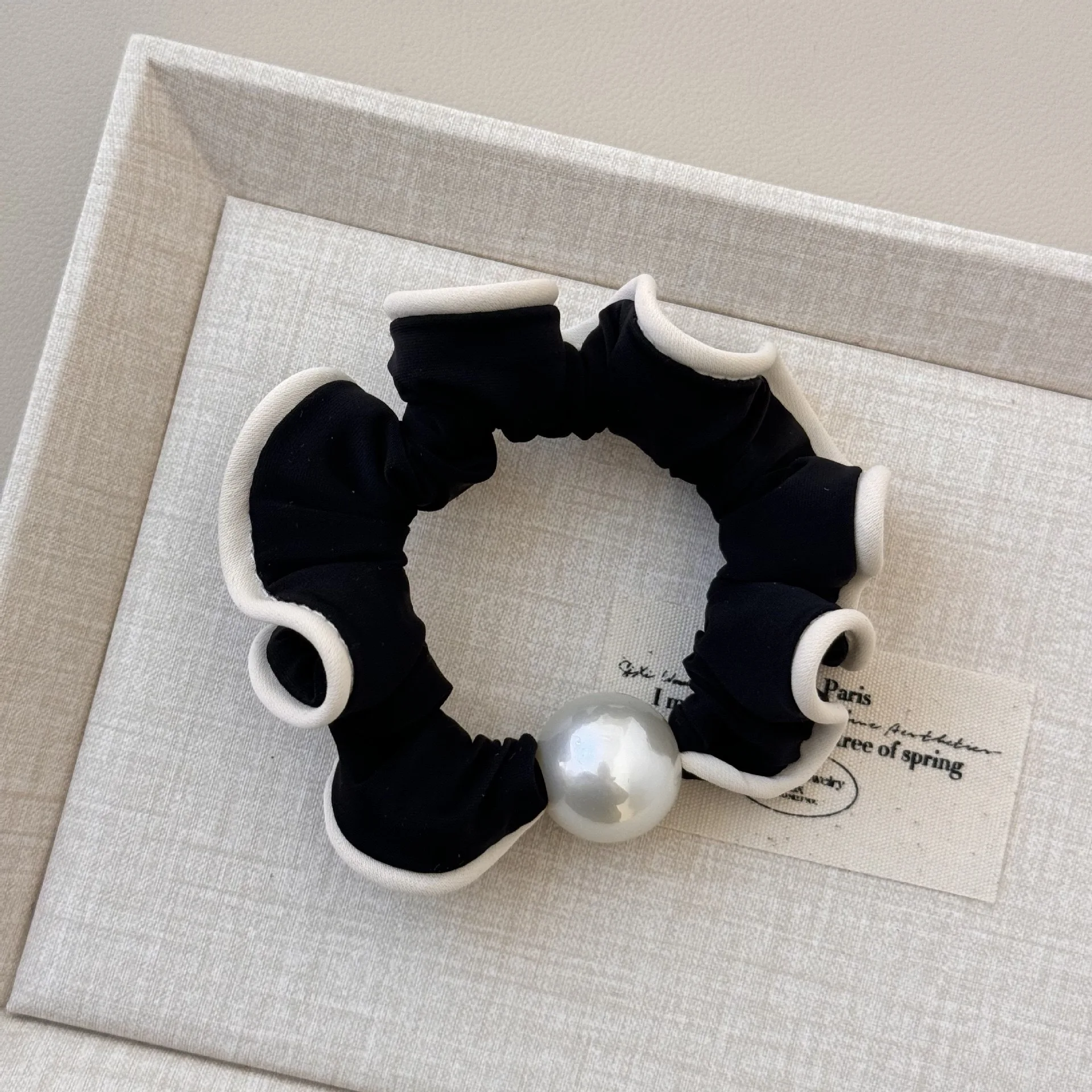 1 قطعة الفرنسية شيك اللؤلؤ الأبيض حافة القوس الدائري الشعر التعادل أنيقة تنوعا كعكة مرونة عالية الشعر الدائري خوذة الوصول إلى الشعر