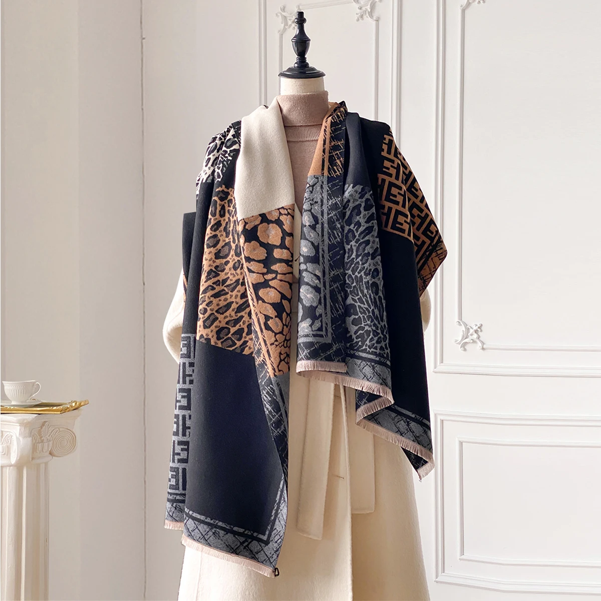 

New Winter Brand Cashmere Patchwork Scarf For Women Leopard Print Shawl Female Pashmina Luxury Poncho Thick Blanket Warm Bufanda