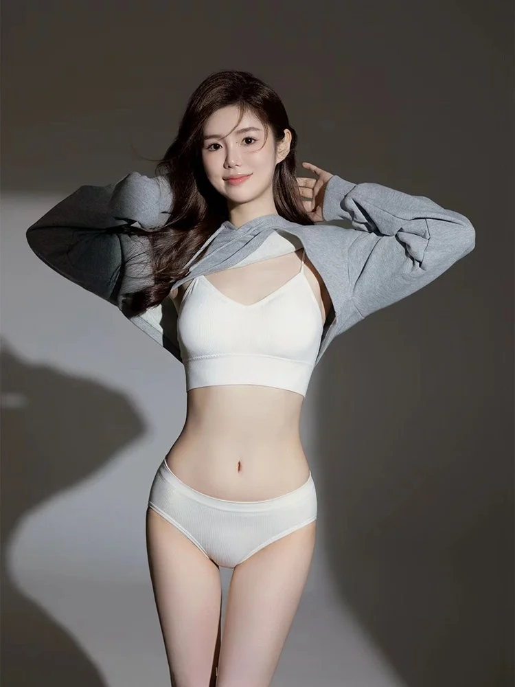 

Photo Studio New Korean Pure Desire Sports Style Girl Art Photo Shooting Clothing Personal Shadow Emotion Portrait Photography