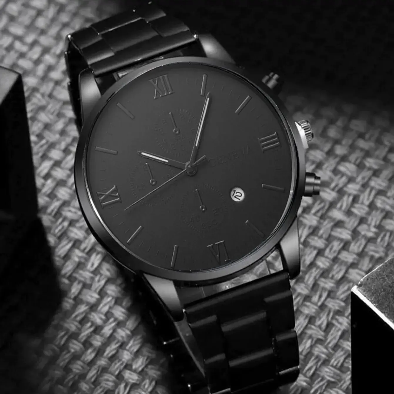 1Pcs Men\'s Fashion Trend Three Eyes Luminous Needle Roman Calendar Digital Steel Band Quartz Watch Business Casual Men\'s Watch