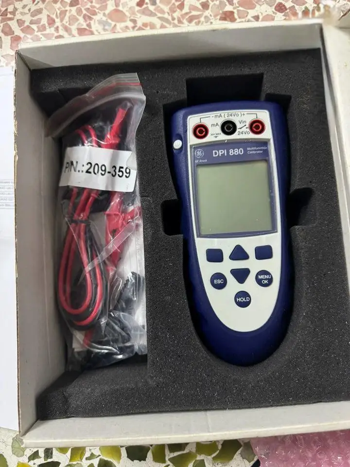 GE Druck DPI 880 Multifunction Calibrator for Temperature, Pressure new