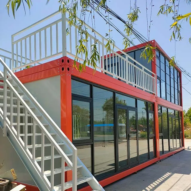 20ft Tourist Mobile Home Modulares vorgefertigtes Haus Tragbares Hotel Winziges Containerhaus mit Dachbalkon