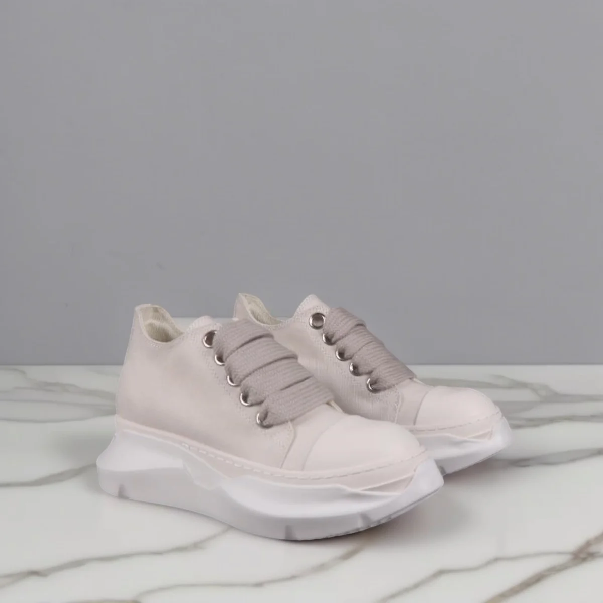 

Men's Casual Canvas Shoes Women Low Top Lace-Up Luxury Designer Platform Black White Sneakers Shoelaces For Autumn