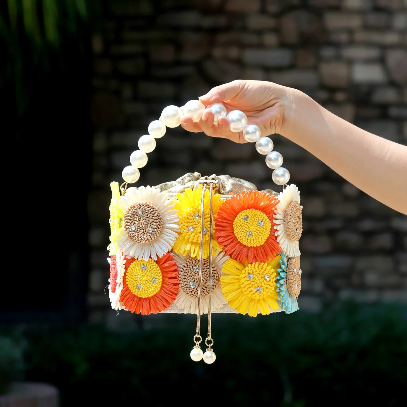 

Metal Birdcage Handbag Pearl Decoration Dinner Bag Handmade Flower Vacation Beach Bag Diamond Inlaid Colorful Bucket Bag