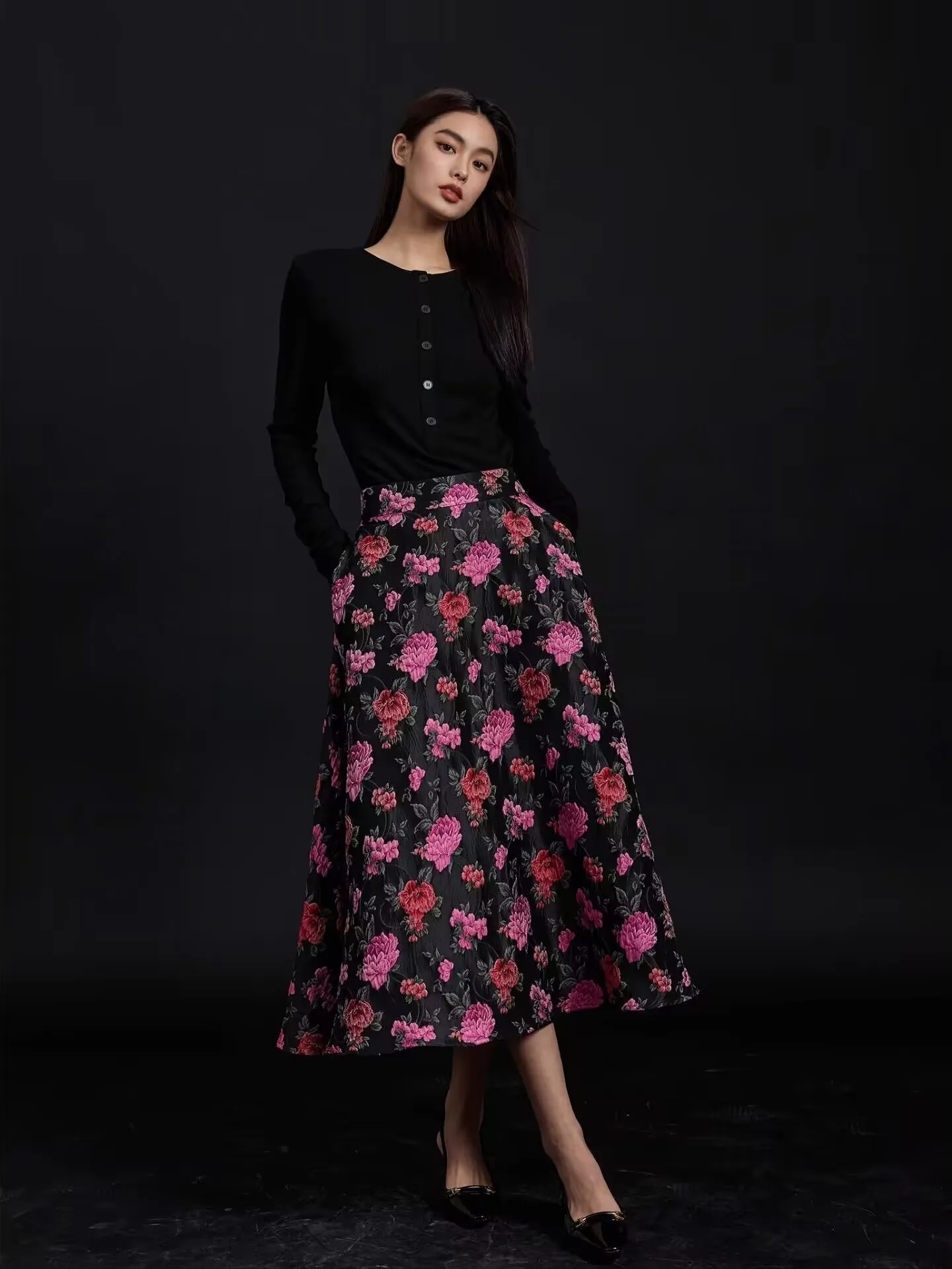

Romantic Embroidered High Waist A-Line Skirt Women's Early Spring 2024 New Design Sensation Retro Long Skirt