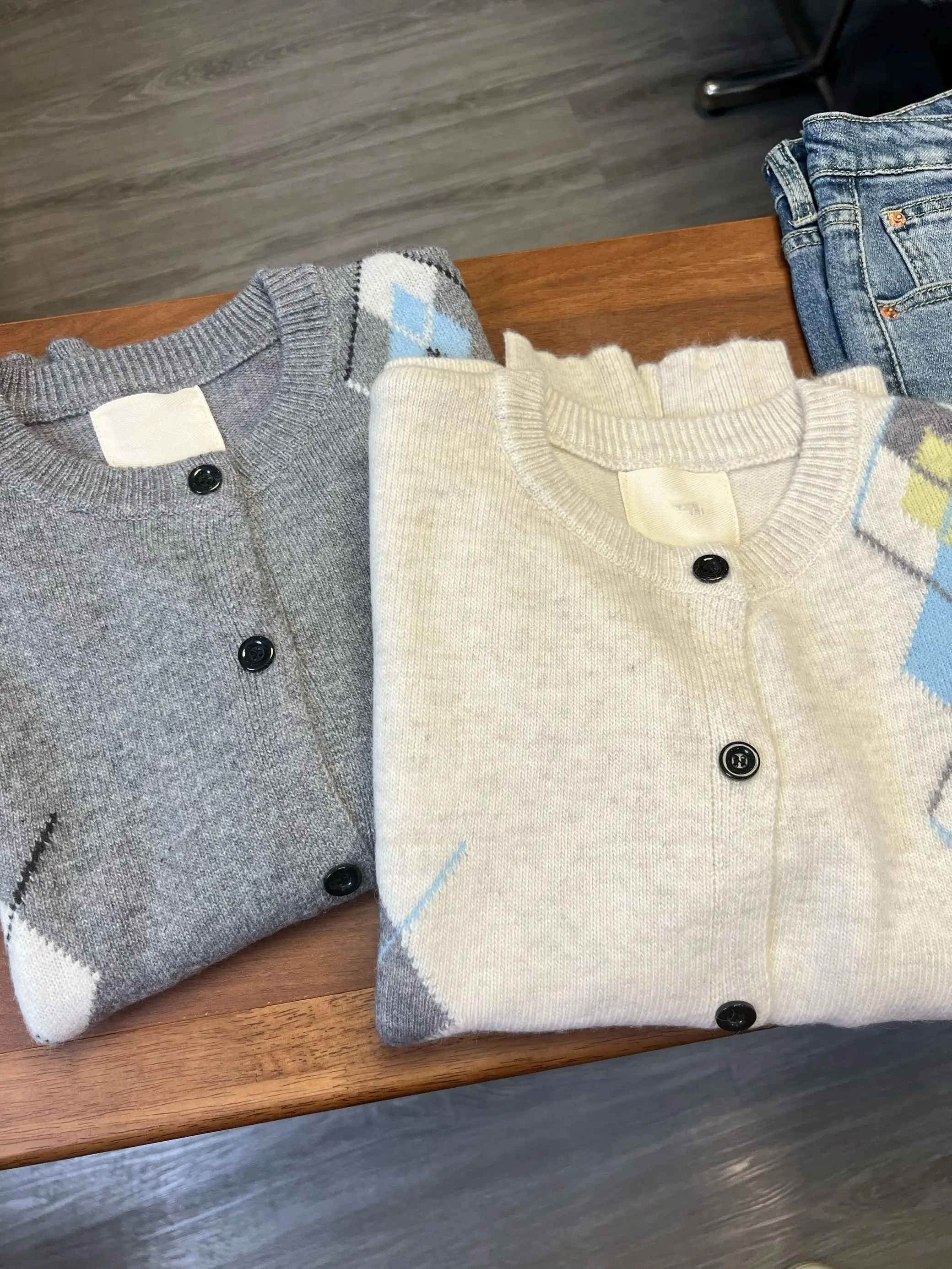 

Xiao Xiao Home Винтаж Diamond id круглый вязаный открытый кардиган женский осенне-зимний повседневный свободный тонкий свободный кардиган для колледжа