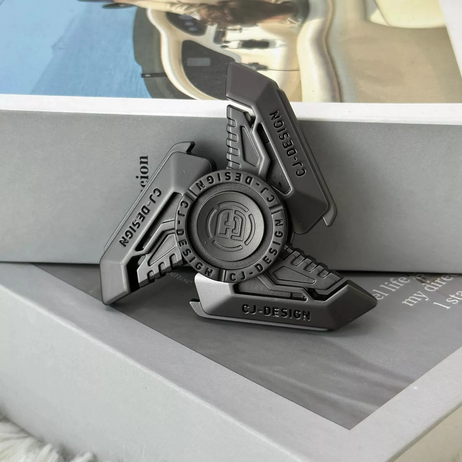 Adjudication Luminous Fidget Spinner Metall Mute Bearing Sensory Toys Anti Stress Spinning Top Fingertip Gyro Fidget Toys