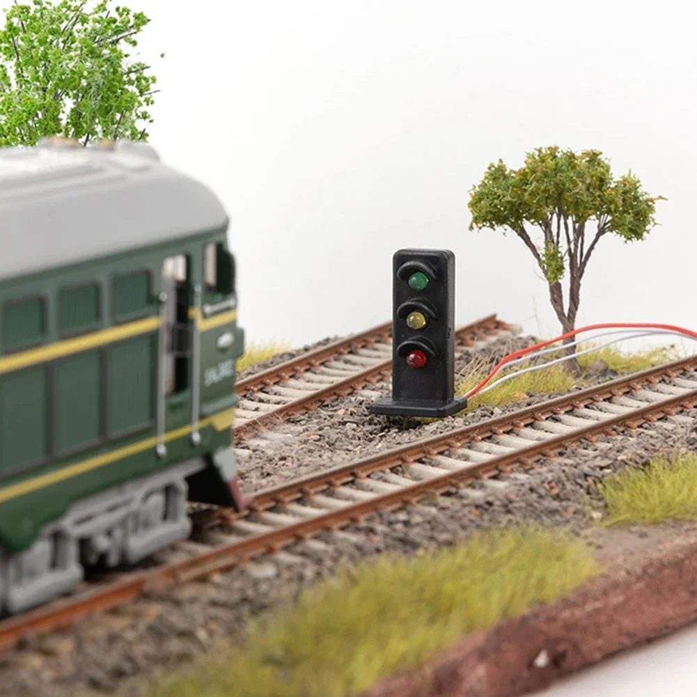 5Pcs HO Scale 2 Aspects Railroad LED Dwarf Signals 3 Lights Block Signal Lamp 3V/12V Model Train Signals Garden Decoration 27mm