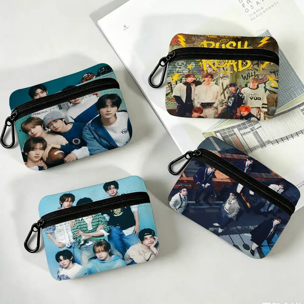 Popular Korean Pop T-TWS Oxford Fabric Zipper Pouch Lightweight Hanging Coin Wallet For Coins ID Cards Keys Lipstick Earbuds