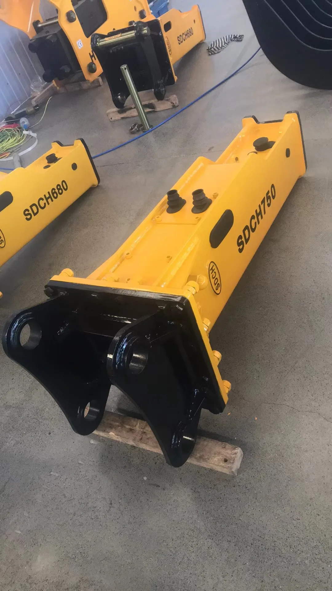 

Насадка для экскаватора на 6-8 тонн SB43 Скальный выключатель Бетонобойный молоток Гидравлический молоток