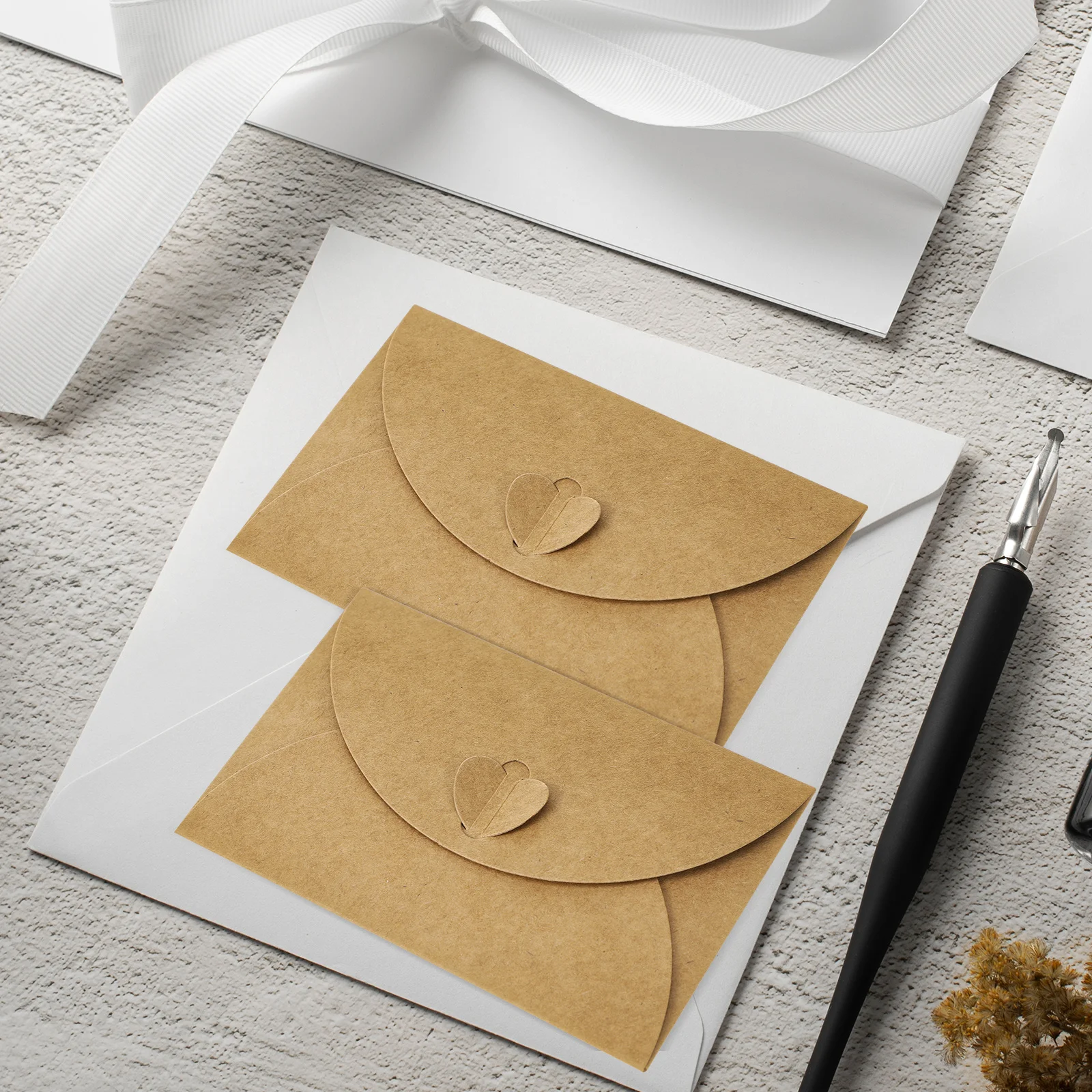 

60 Sets Heart shaped Clasp Kraft Sturdy Paper Blank Love Letters Greeting Thank You Cards Vintage Style Envelopes for Cards Cute