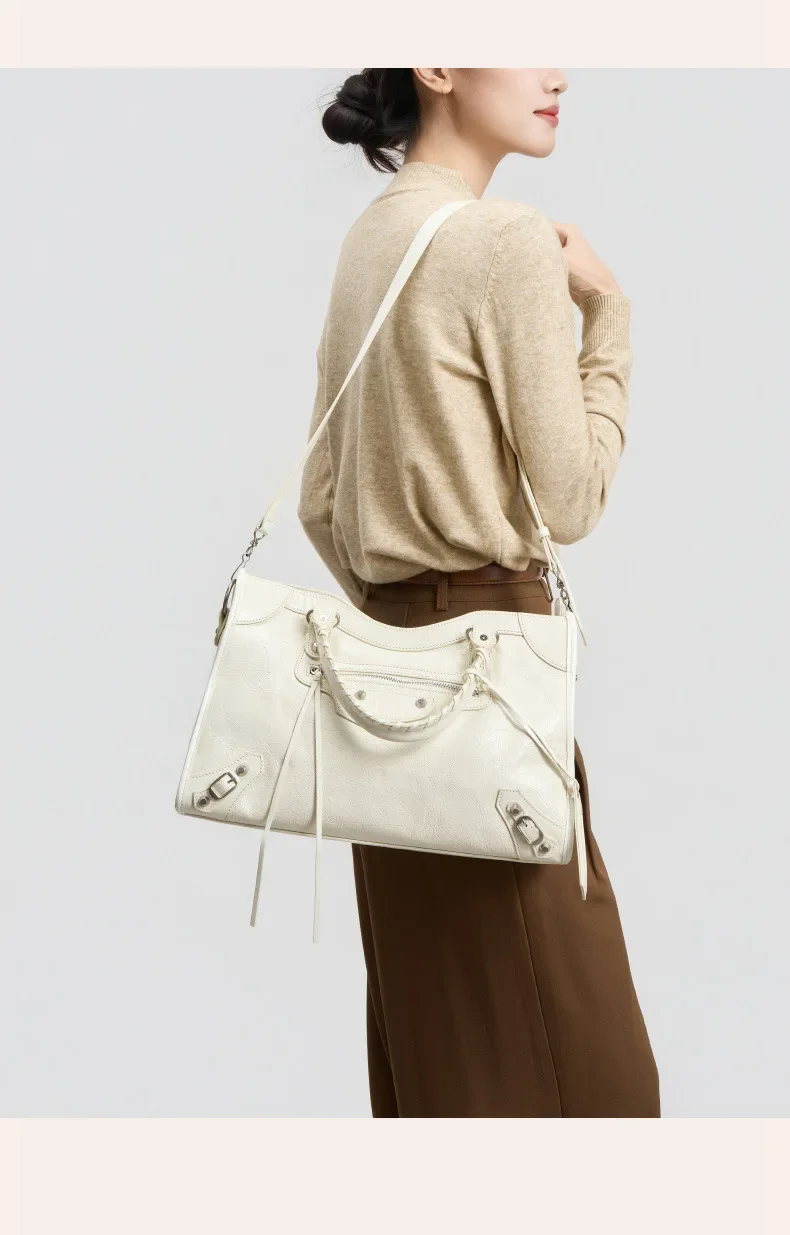 2026 Herbst- und Winter-Handtasche, Umhängetasche mit großer Kapazität, City-Motorrad-Schultertasche, Tragetasche für Damen, Luxus-Designer – Detail 10