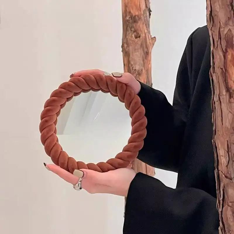 Round Universal Classic Mirror Portable Personalised Desk Standing Mirror Desktop Custom Small Espejos Para Pared Room Decor