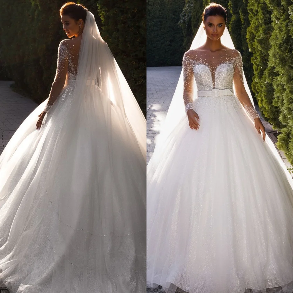 

Customized Elegant White Organza Wedding Dress Exquisite Crew Neck Long Sleeves Bridal Gowns Elegant Buttons Back Bridal Party