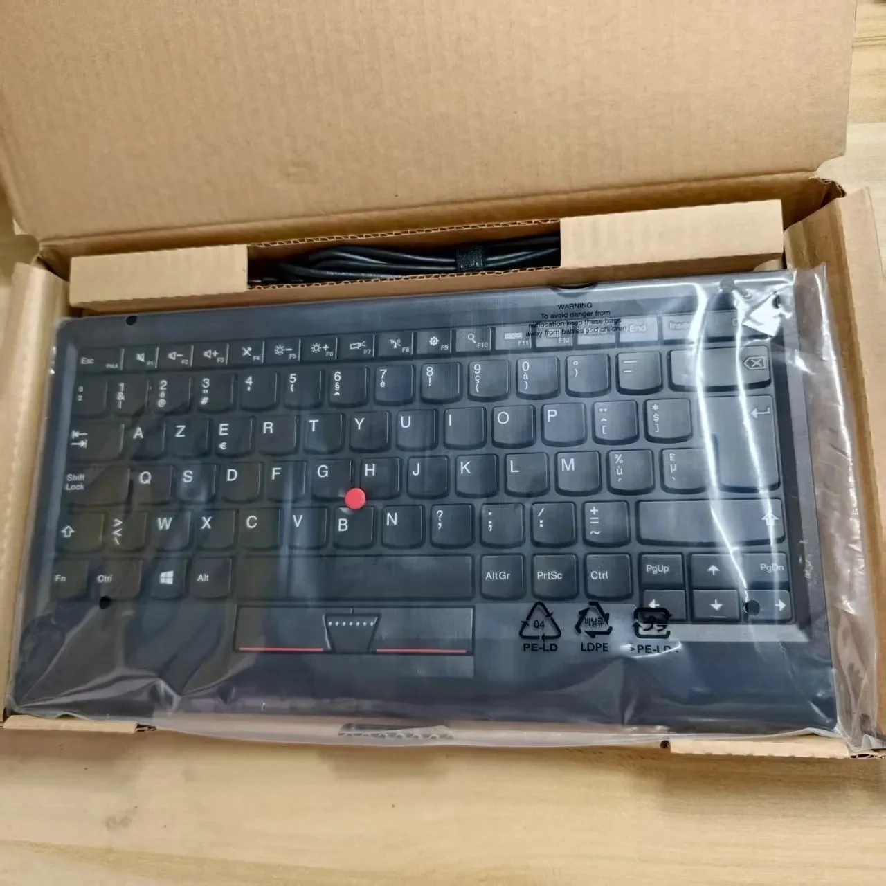 ThinkPad Bluetooth Lenovo KT-1255 ワイヤレス キーボード トラック 