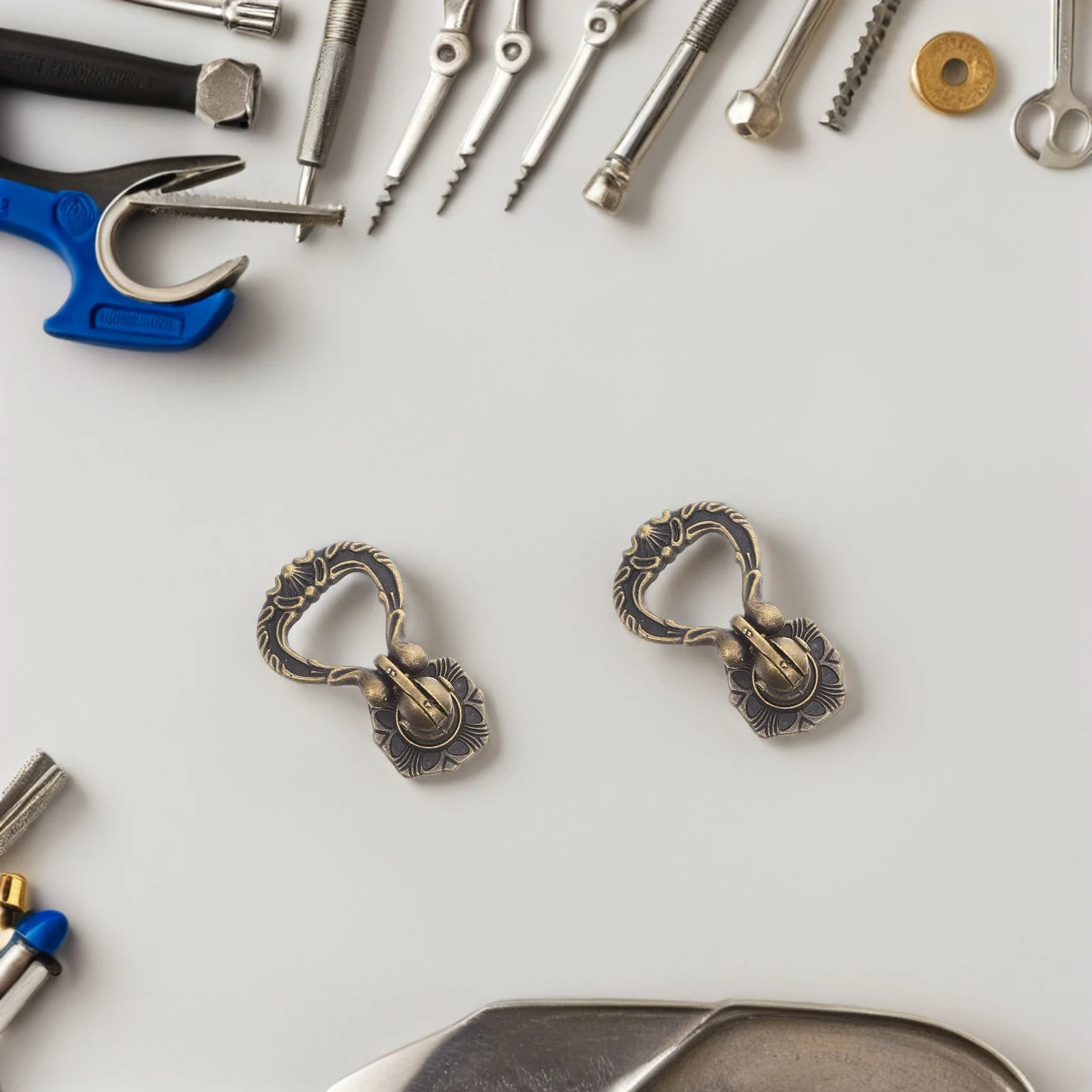 

4Pcs Vintage Cabinet Dresser Drawer Pulls Metal Pendant Handles Knobs for Furniture Decorative Hardware Furniture Drawer Pulls