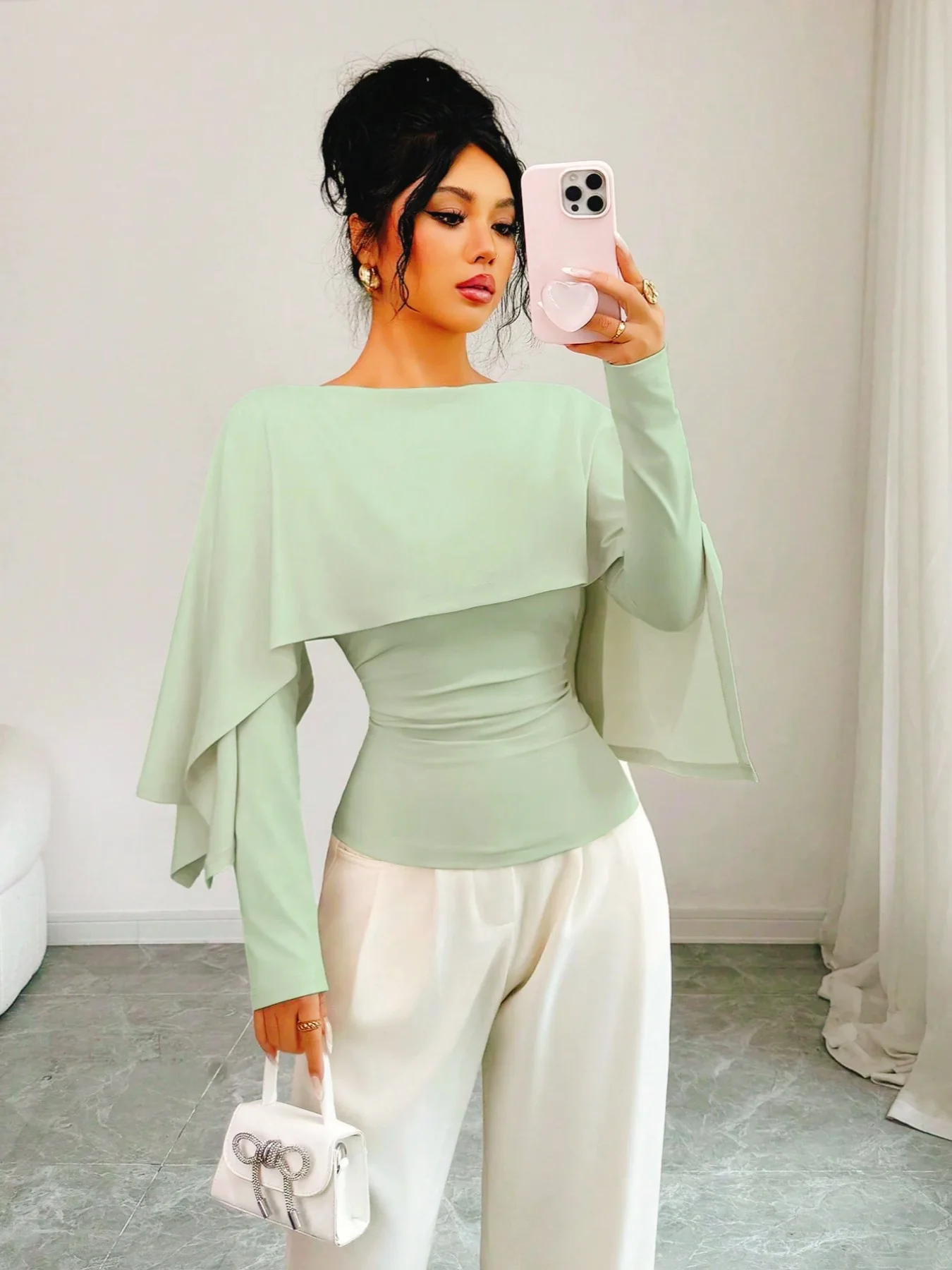 Elegante, schlanke, einfarbige Cape-Bluse für Damen, langärmelig, zweiteilig aussehend, figurbetont, schick, für Büro, Abend, Party, Dating, Alltag. – Detail 11