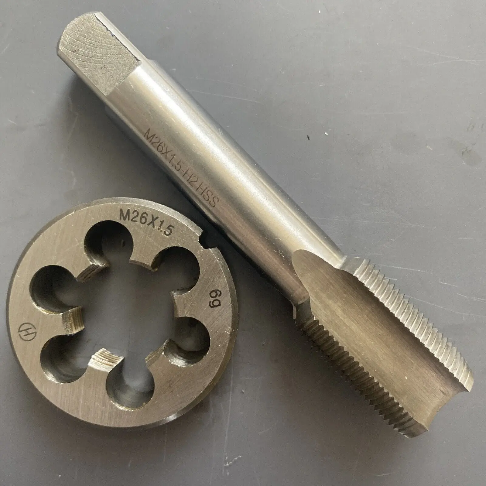 M26 x 1.5 HSS Tap and Die Set Thread Tap and Round Thread Die Right Hand Taper