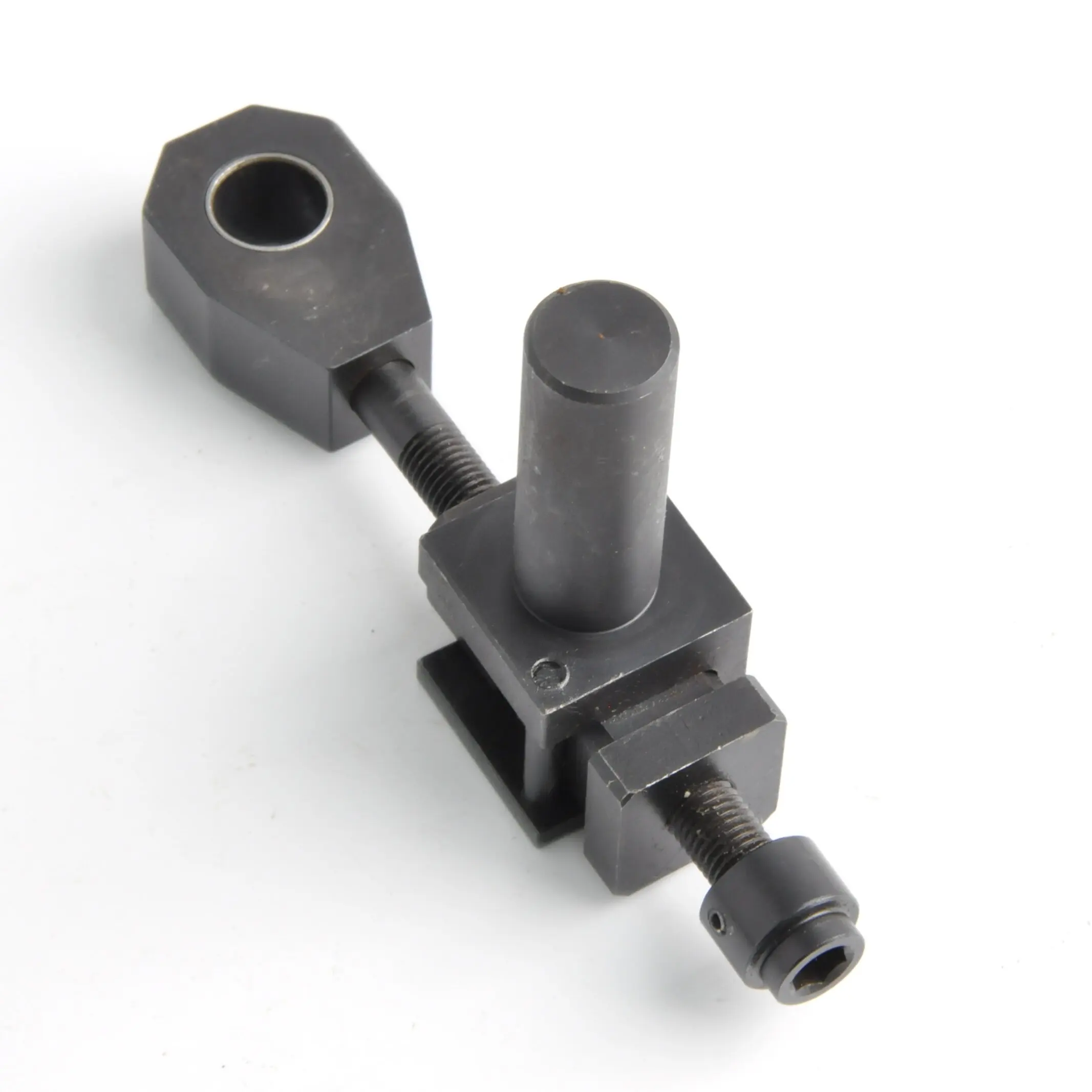 Najwyższej jakości śruba regulacyjna wałka wodnego 71.030.263 71.030.261 CD102 SM102 do maszyn drukarskich Heidelberg ﻿   Części