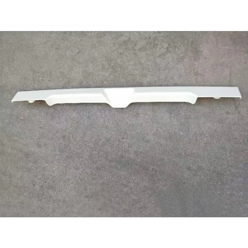 810W41610-5573 Cover For The Middle Part Of The Bumper Sitrak (plastic)