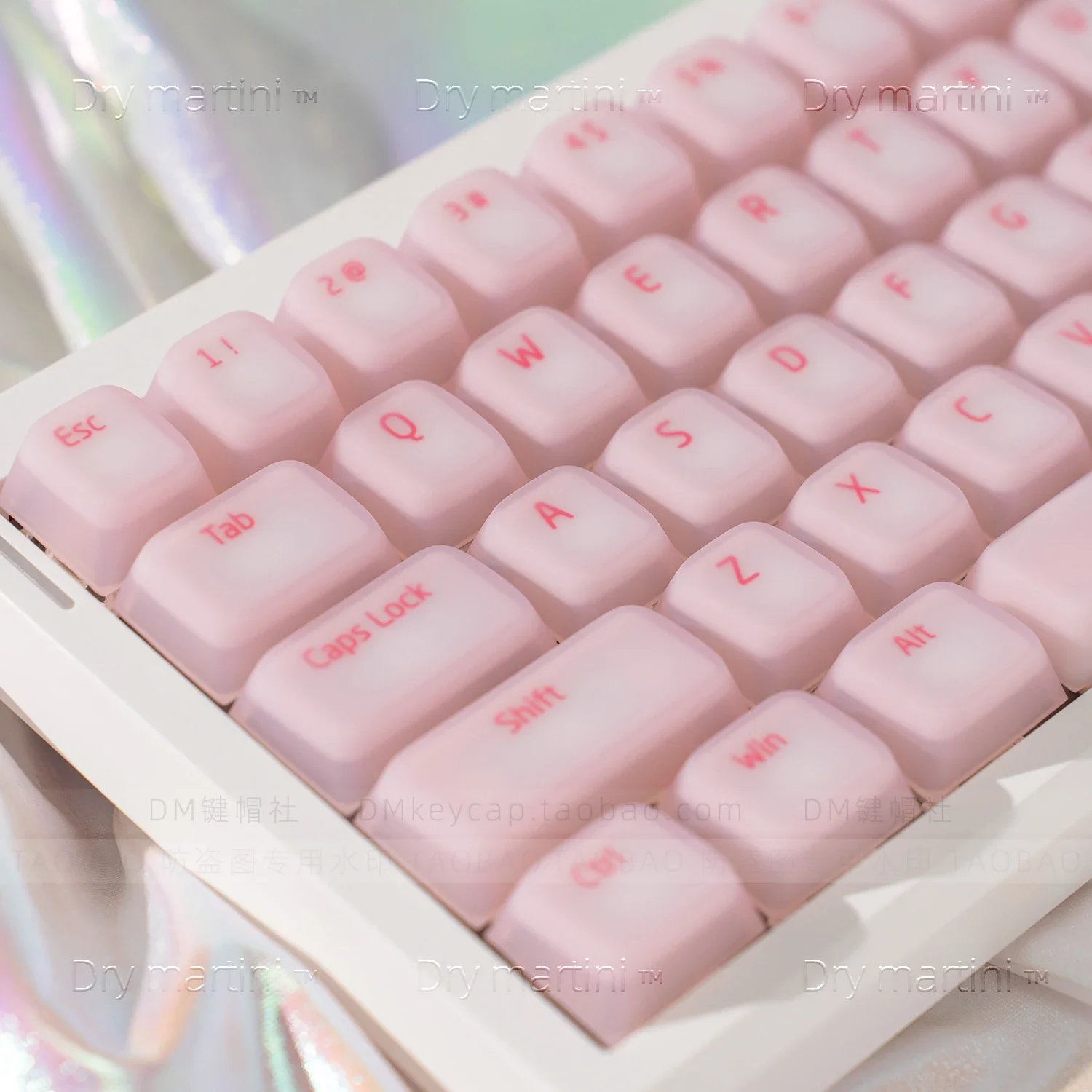 

Silicone keycaps, jelly pudding, skin-friendly, double-layer bottom light-transmitting mechanical keyboard 61 87 108