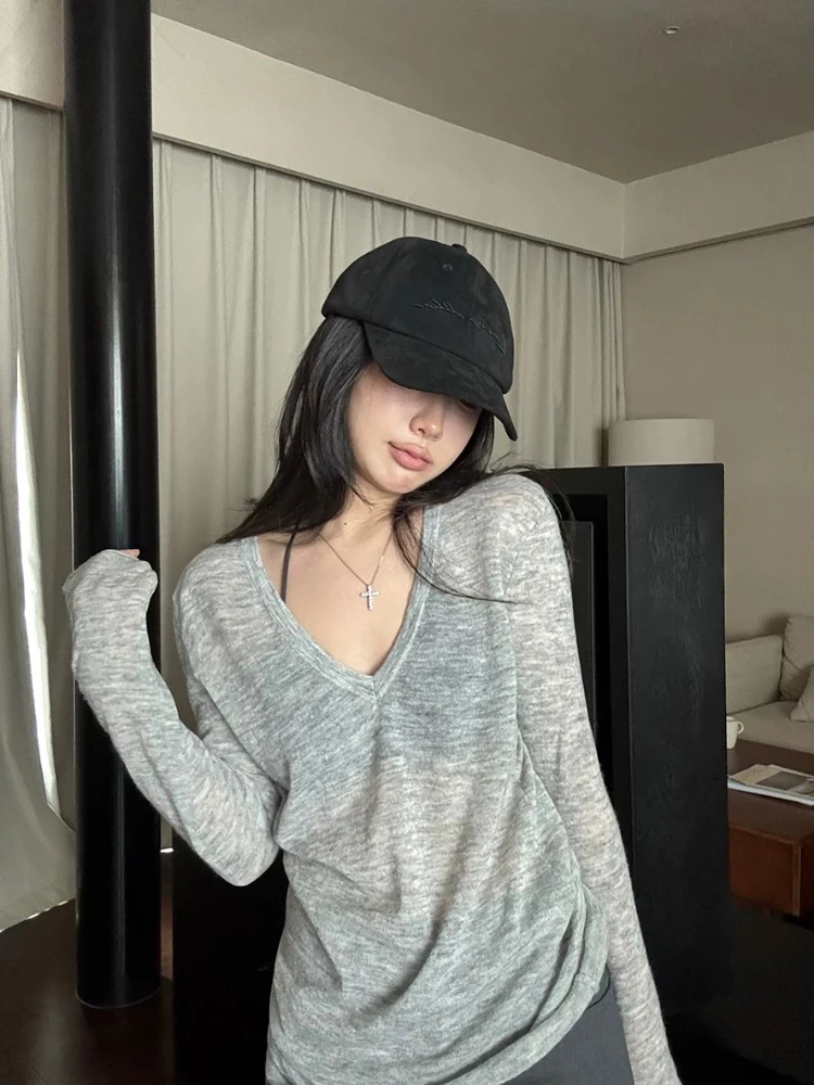 Gray Deep V-neck Long Sleeve T-shirt Women's Thin Soft Knitted Base Shirt Comfortable Korean Style Slim Fit Polyester Fiber