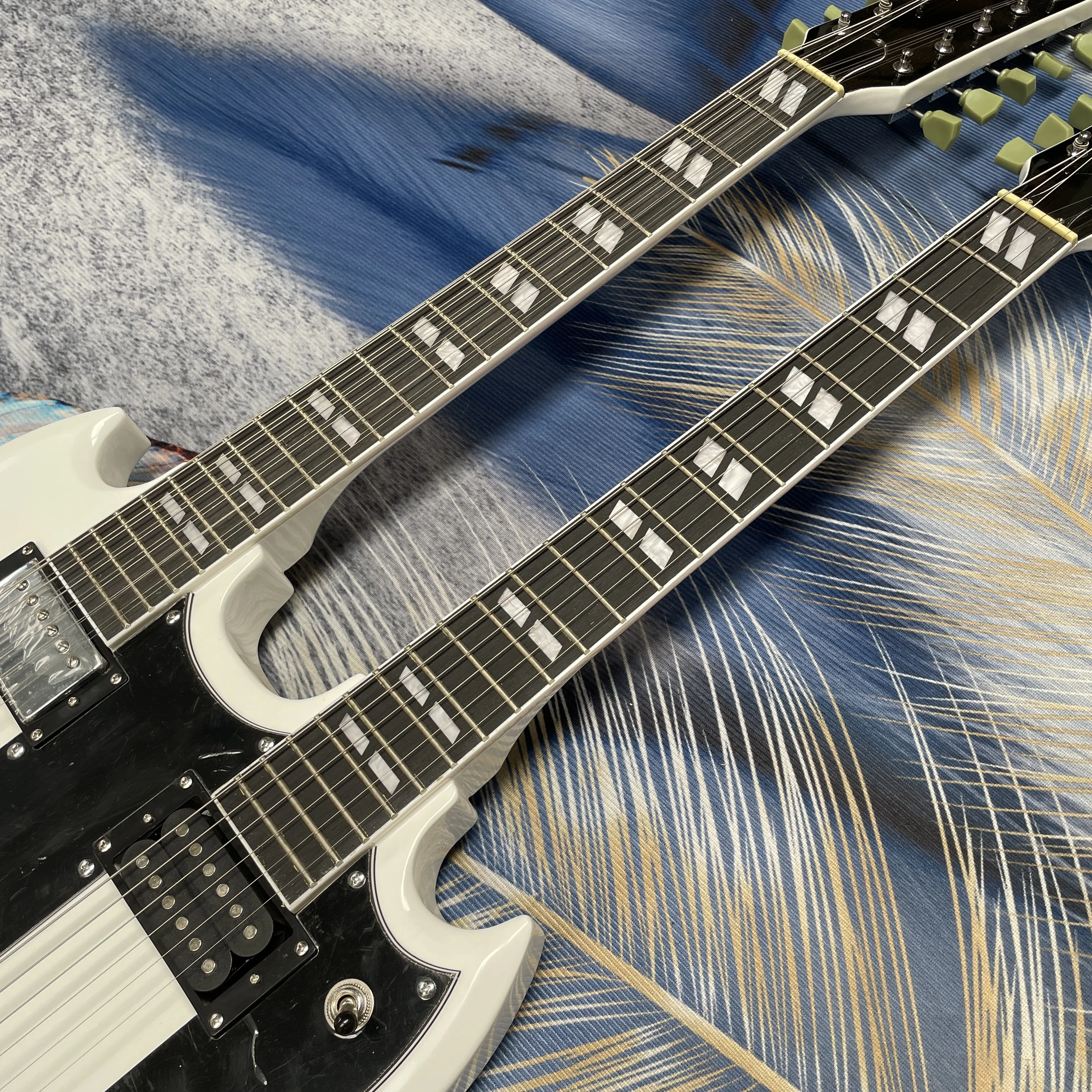 Saf beyaz 12+6 çift boyunlu el - Electric Guitar Beginner incelemesi ve fiyatı