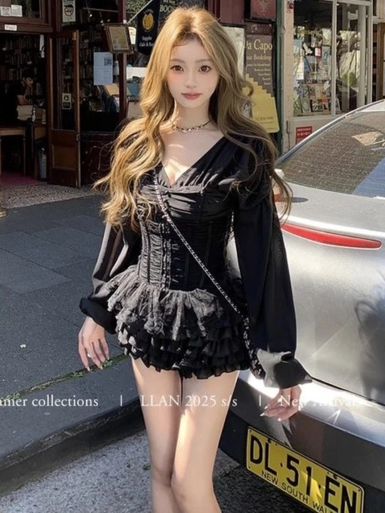 Pakaian Musim Gugur Gaya Gotik Prancis Halloween Pure Wind Wanita Seksi Atasan Slim V-neck + Rok Mengembang Set 3 Potong Mode Pesta Vintage Baru