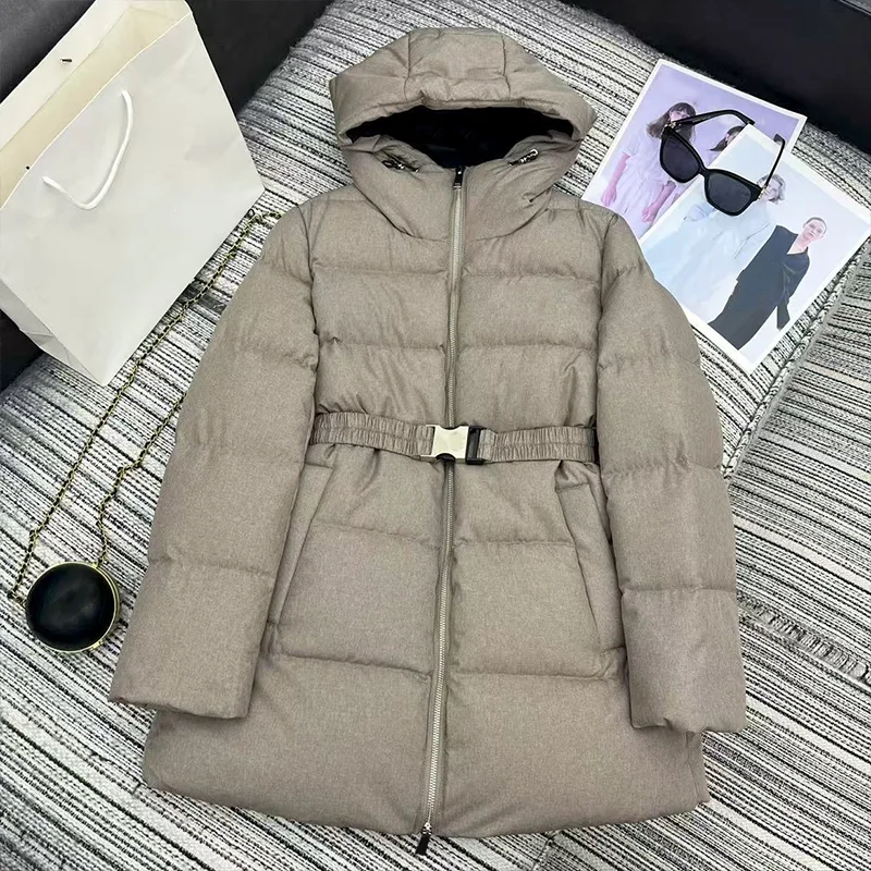 جودة عالية الأبيض أوزة أسفل سترة المرأة الشتاء معطف مقنع في منتصف طول مع الرباط ملابس كاجوال 25121133 #3