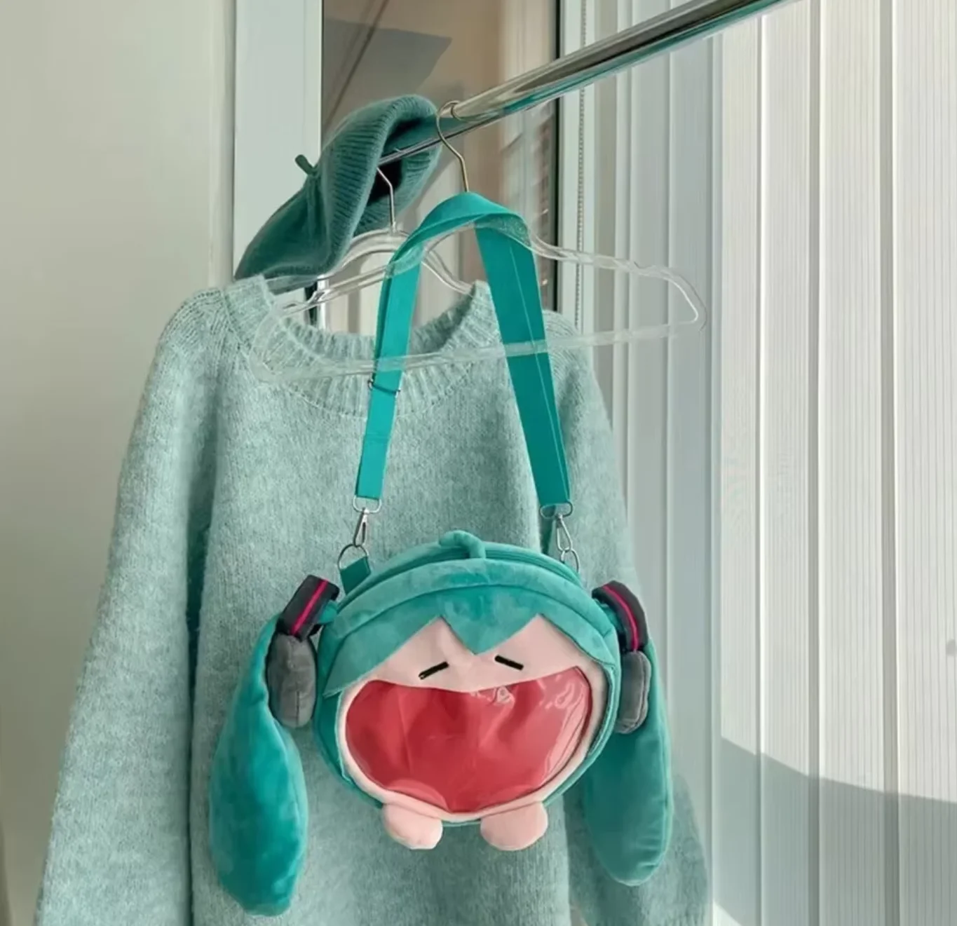 กระเป๋าสะพายไหล่ฮัตสึเนะ กระเป๋าเป้สะพายหลังใหม่ น่ารัก ลายการ์ตูนอนิเมะ ตุ๊กตาขนนุ่ม คาวาอี้ กระเป๋าเป้สำหรับนักเรียน ของขวัญเด็ก ของเล่น