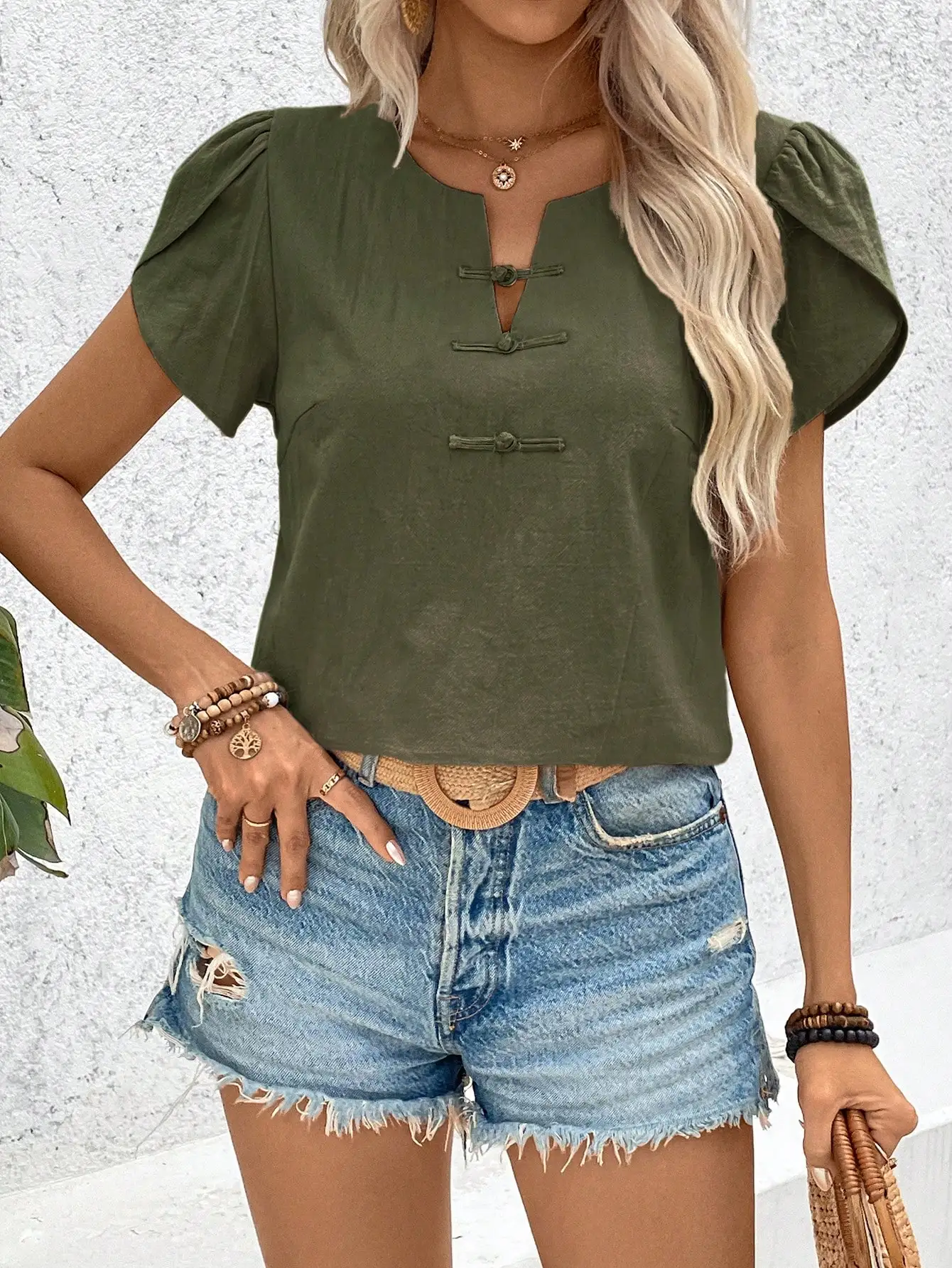 

Women Solid Color Button Front Puff Sleeve Casual Blouse