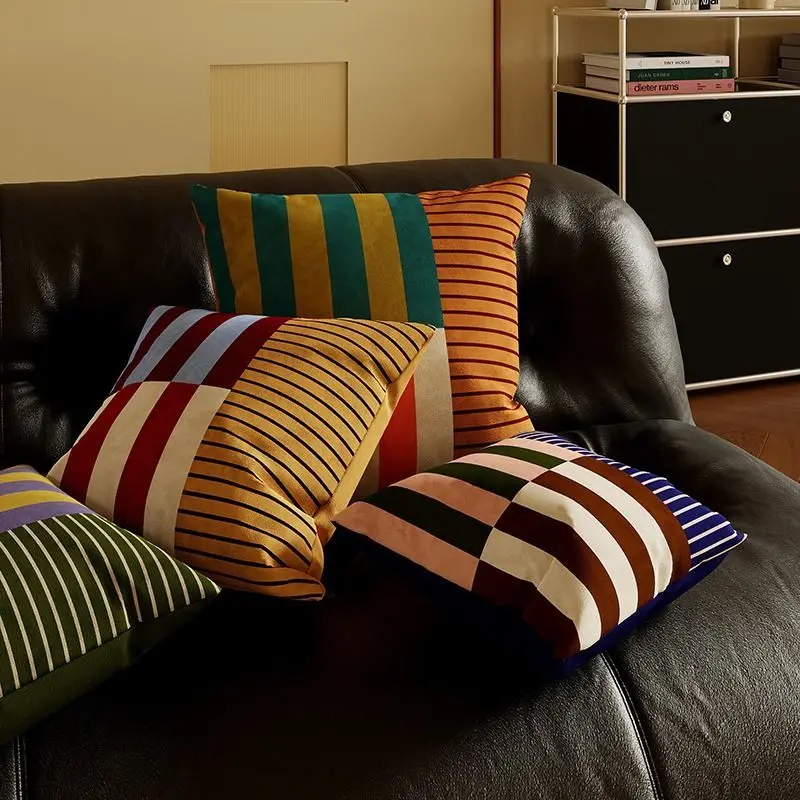 Pillow in The Ancient Style Light Luxury Senior Feeling Living Room Sofa Bed Family Pillow Containing Pillow Core