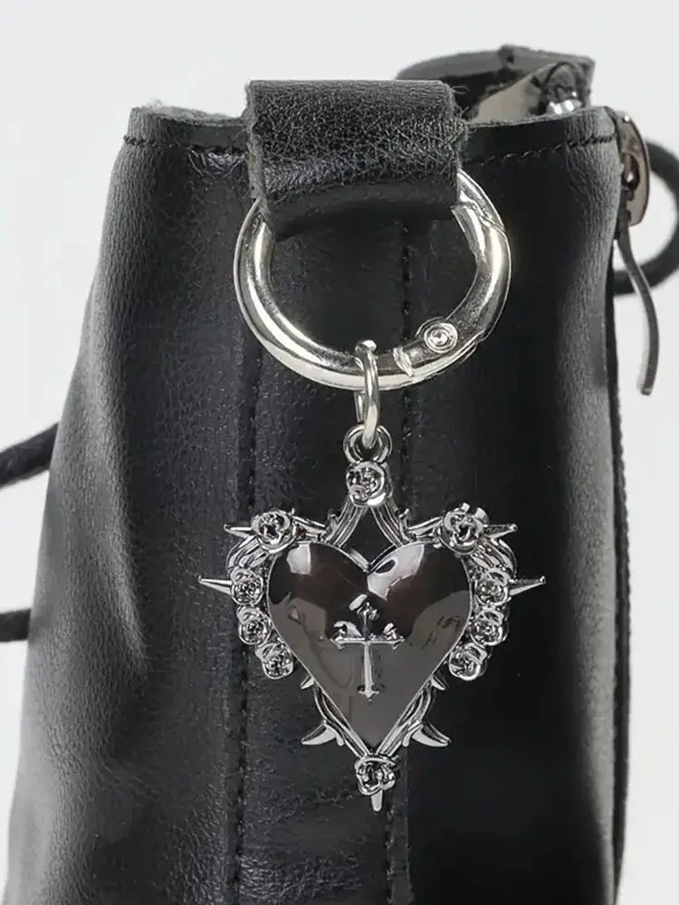 Pendentifs de bottes de chaussures en forme de cœur Rose, Style gothique, adaptés aux fêtes et à un usage quotidien, décorations personnalisées DIY, 1 paire/2 pièces