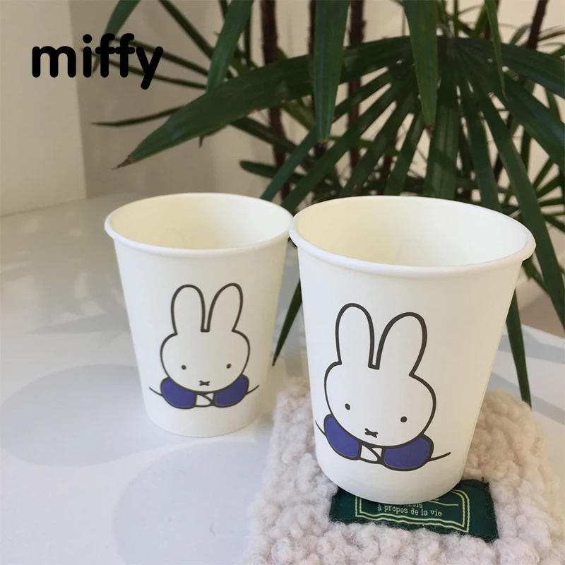 Kawaii Miffy Verdickter Einweg-Wassertasse, Pappbecher, universell, auslaufsicher, transparenter Deckel, Papier-Kaffeetasse, Weihnachtsgeschenk, Spielzeug