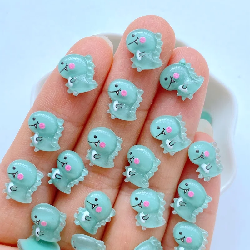 50 pz 3D resina chiodo simpatico cartone animato verde Mini dinosauro parti del chiodo accessori Kawaii fai da te Nail Art decorazione