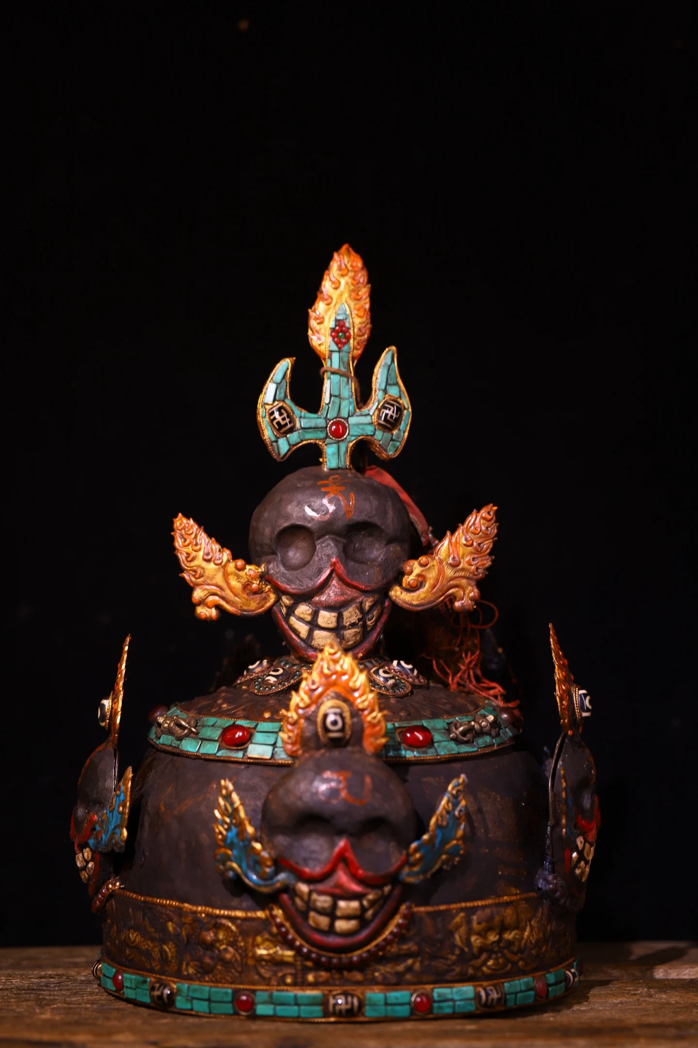 Old Bronze Painted Mosaic Gem gZi Beads Turquoise Skull Statue Buddha Hat Law hat Worship Hall Town house